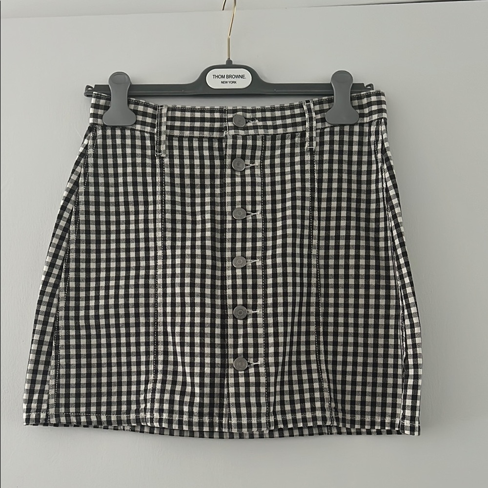 B1G1 🌟 Levi's Black and White A-Line Mini Skirt